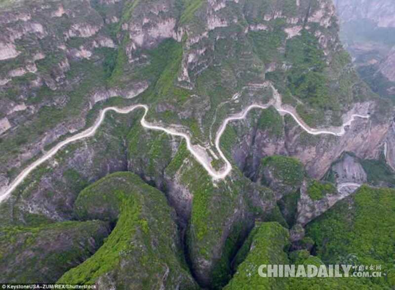 天險公路成“網(wǎng)紅”（組圖）