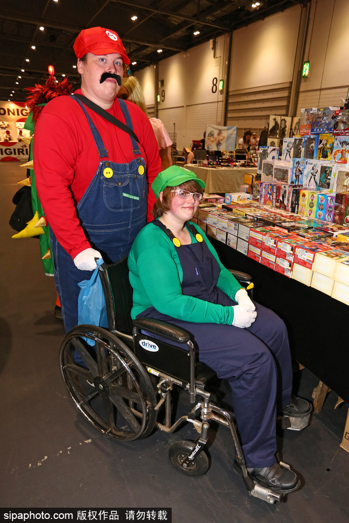 2017倫敦動(dòng)漫展開(kāi)幕 各路coser大顯神通