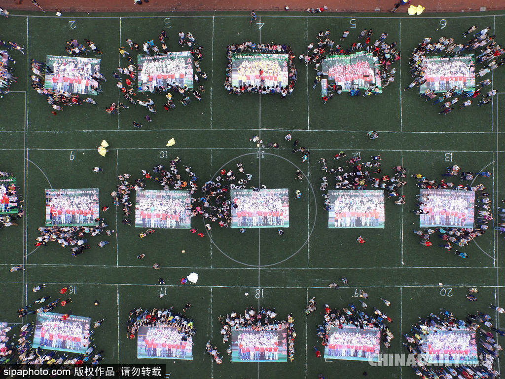 盤點(diǎn)創(chuàng)意畢業(yè)照 哪個(gè)是你的青春？