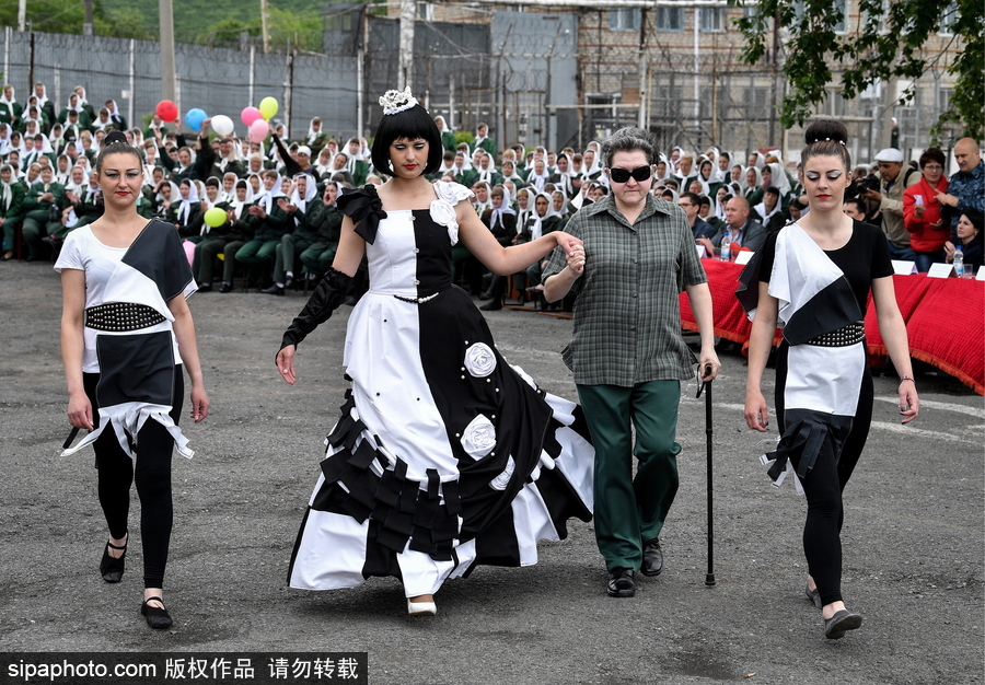 不輸超模！俄羅斯女子監獄舉行時裝秀