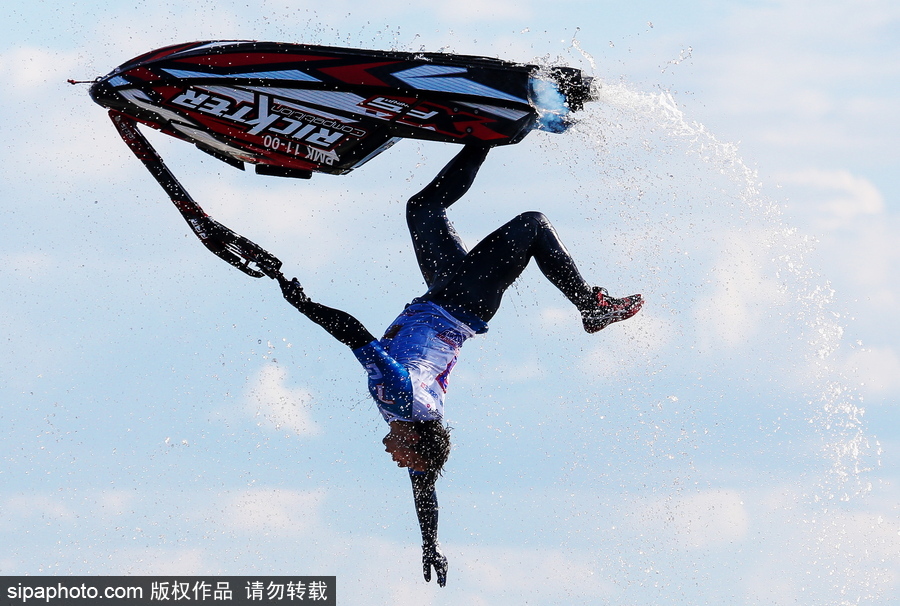 驚險刺激！俄羅斯水上摩托艇錦標賽 眾高手上演水面版速度與激情