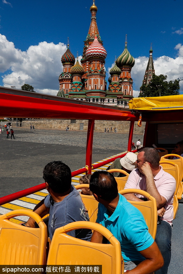 跟隨游客游覽莫斯科 觀光車視角下的俄羅斯城市風光