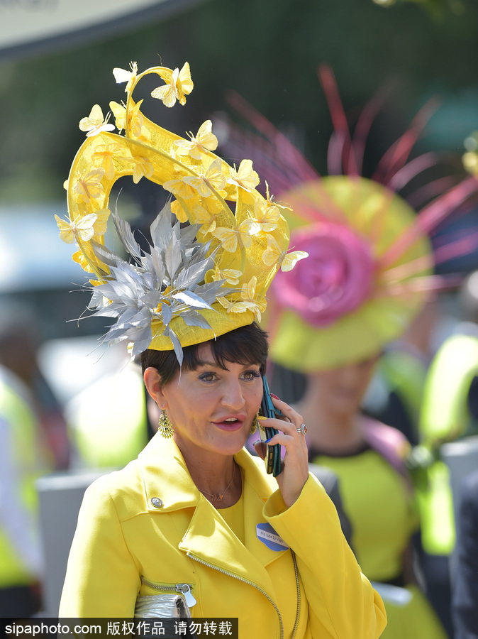 英國皇家阿斯科特賽馬會開幕 美女云集“貌美如花”