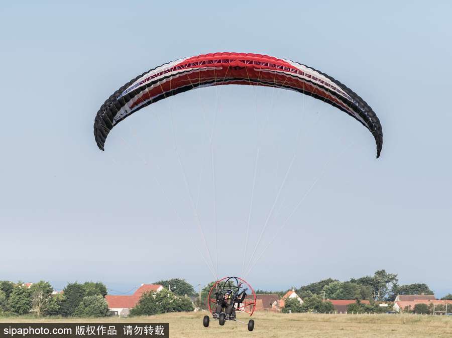 法國研制“飛馬”飛行汽車 成功飛躍英吉利海峽