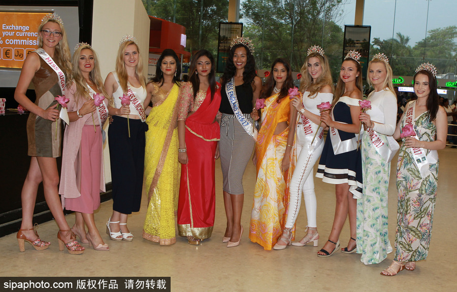 誰更美？2017英國(guó)小姐與斯里蘭卡小姐同臺(tái)競(jìng)艷