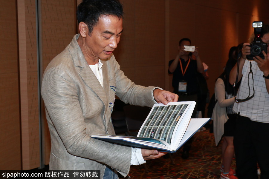 驚不驚喜意不意外！任達華出攝影集 花費七個月精心制作