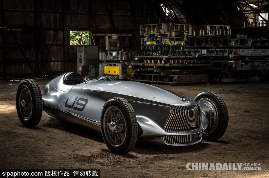 現代與復古的結合 純電動賽車懷舊外型炫酷十足