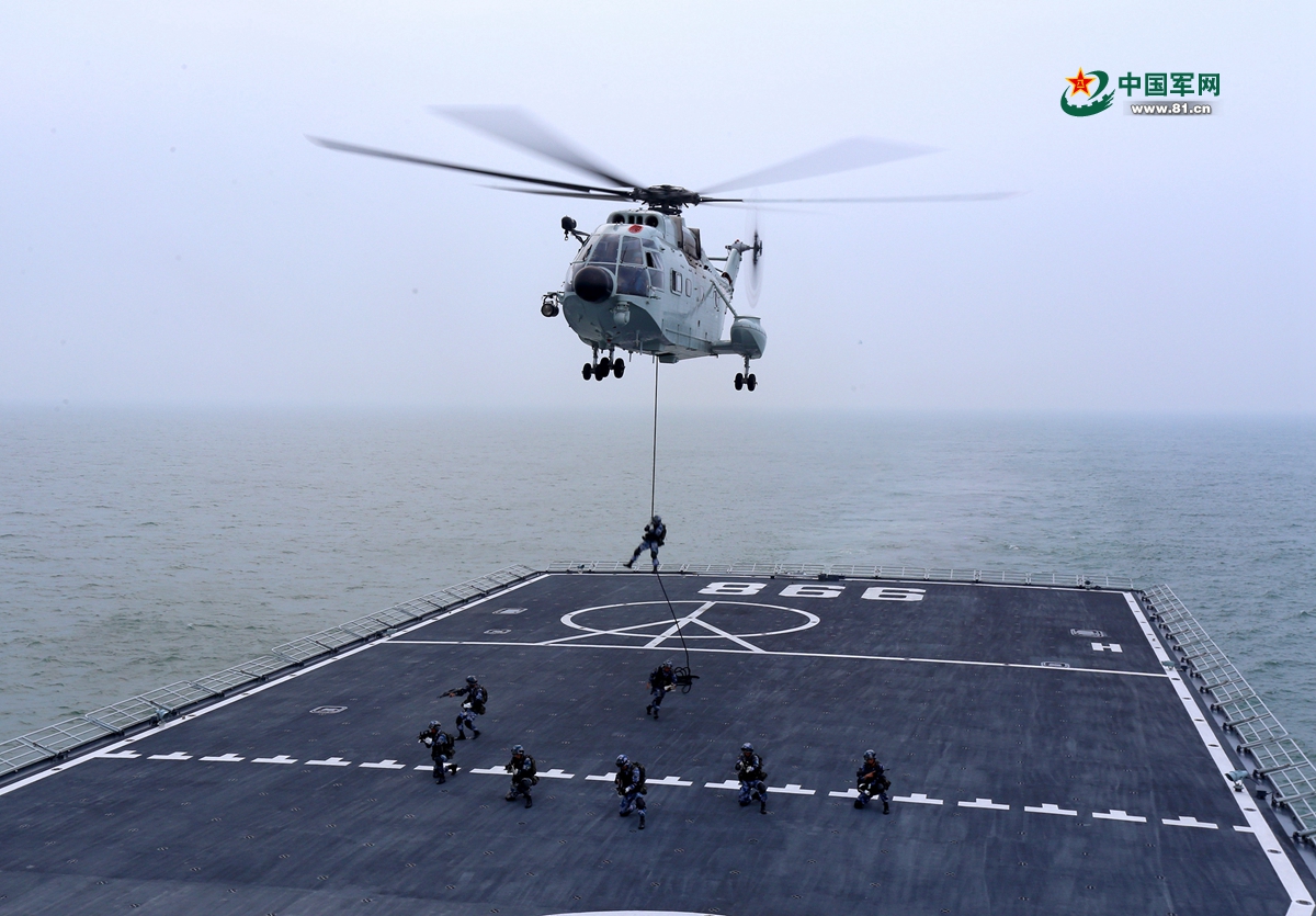 立體投送登陸 我海軍艦、機、艇協同出擊