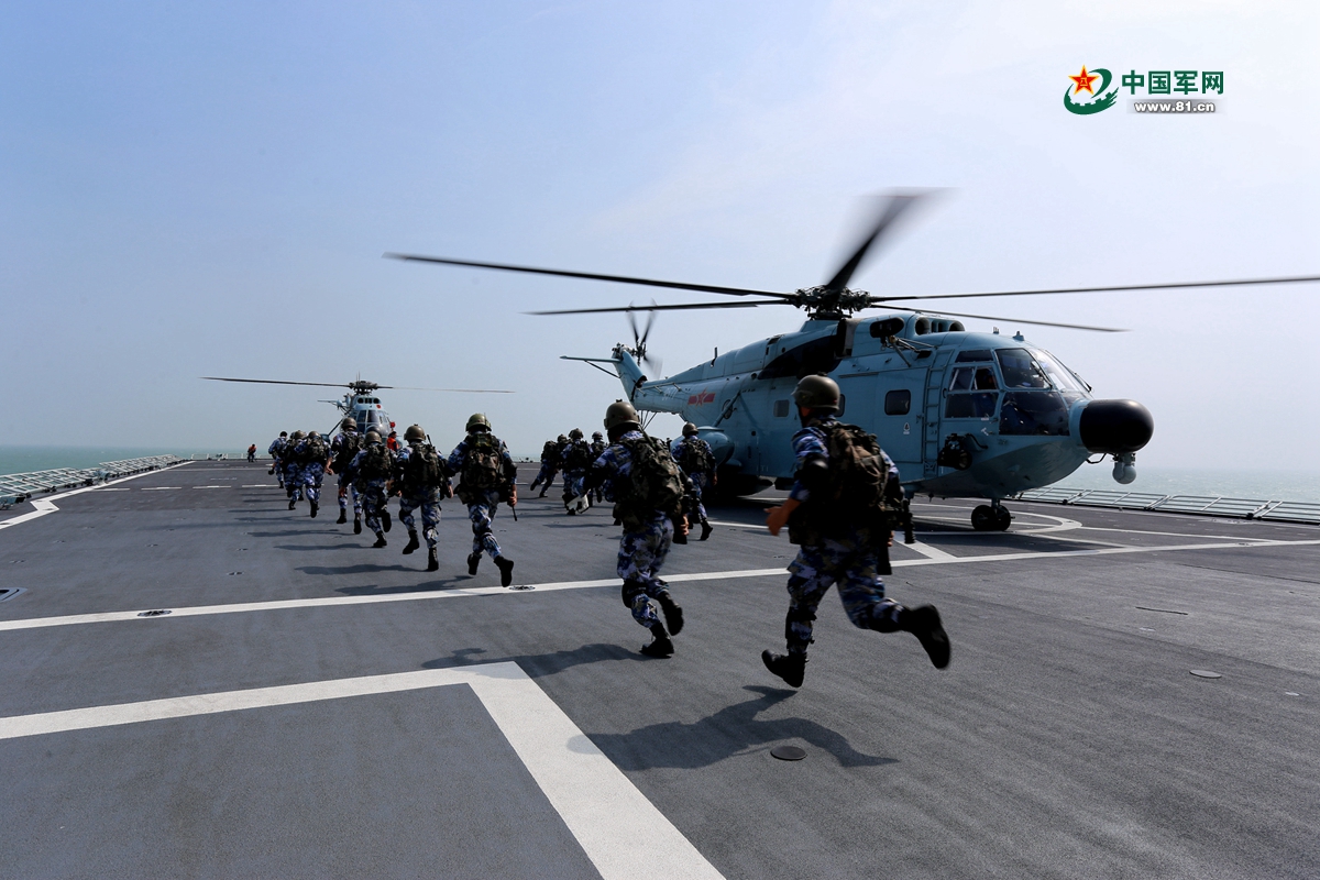 立體投送登陸 我海軍艦、機、艇協同出擊