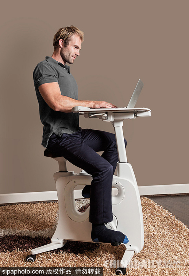 工作健身兩不誤！站立式書桌與單車完美結(jié)合