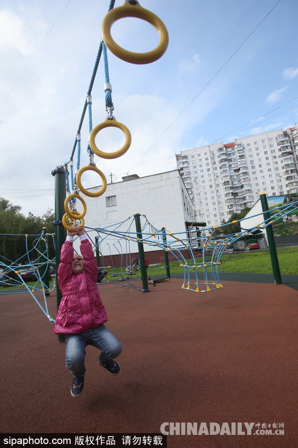 走進莫斯科的游樂場休閑區 兒童玩耍天真爛漫