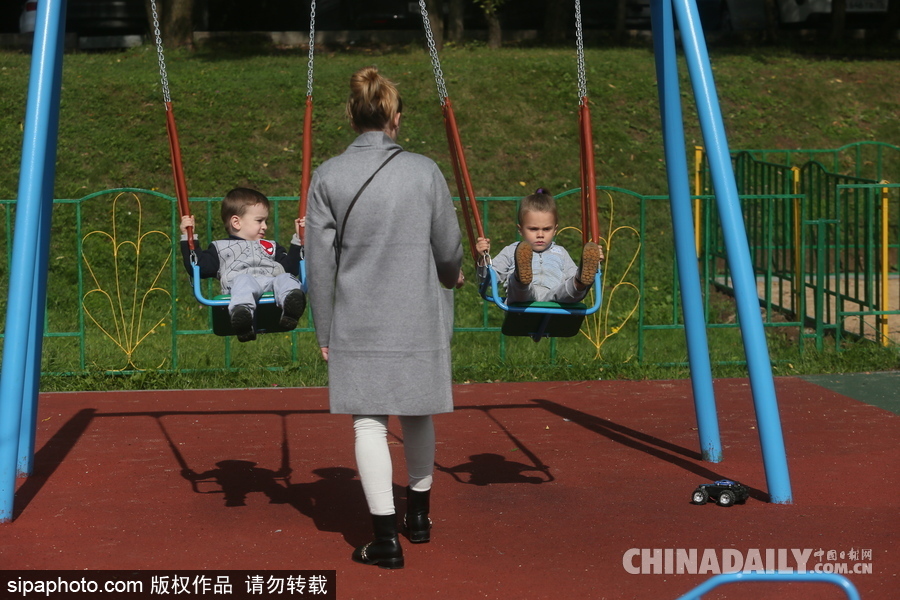 走進莫斯科的游樂場休閑區 兒童玩耍天真爛漫