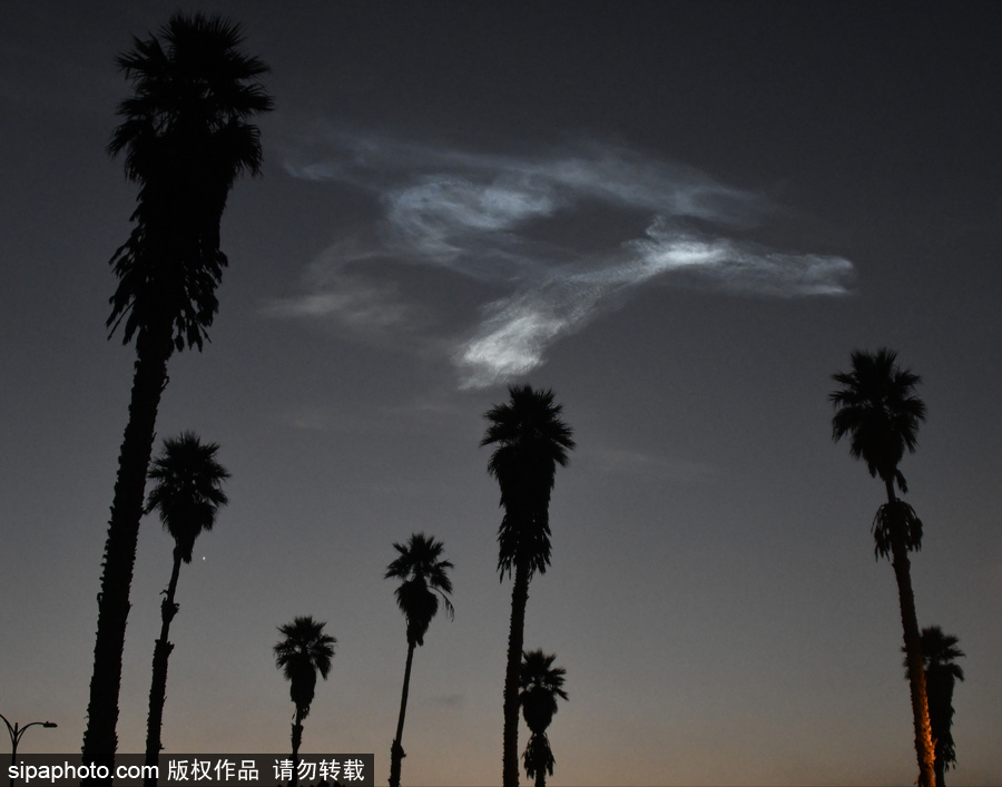 SpaceX獵鷹9號火箭發(fā)射10顆銥衛(wèi)星 成功海上回收