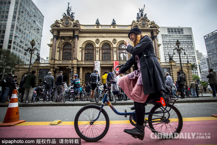 圣保羅舉行復古騎行活動 紳士淑女裝重溫經典