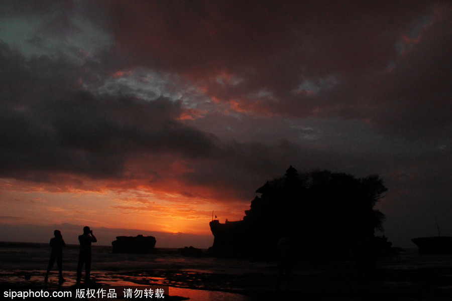 世界最美日落之一 巴厘島海神廟日暮風光