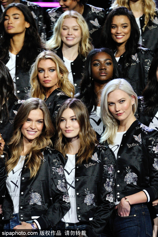 維密天使上海集結(jié)長(zhǎng)腿霸屏 劉雯、何穗領(lǐng)銜中國(guó)軍團(tuán)