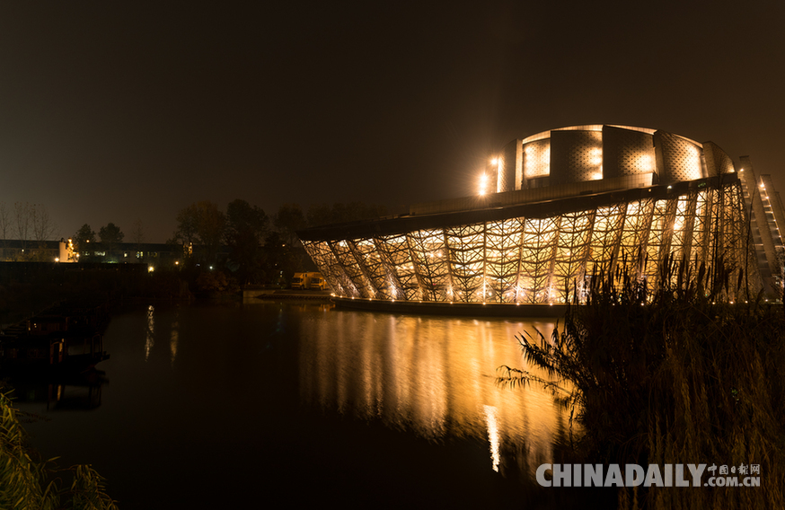 在烏鎮，有一種美麗叫夜色！