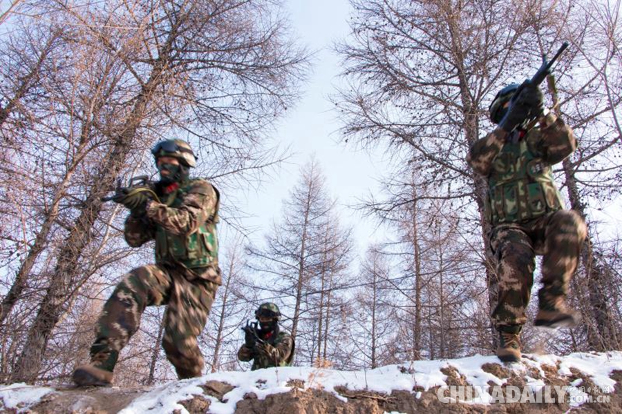 黑龍江邊防官兵不畏隆冬嚴寒練精兵
