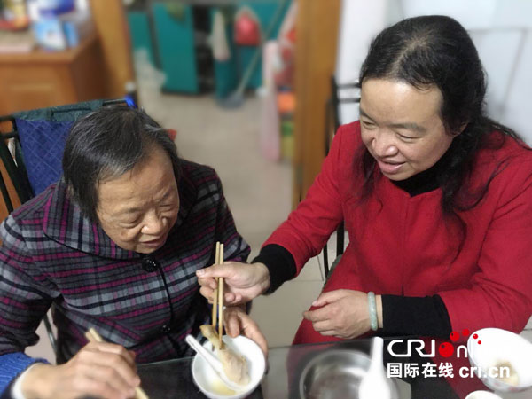 【牽媽媽的手】母親就如一條長河，緩緩長流