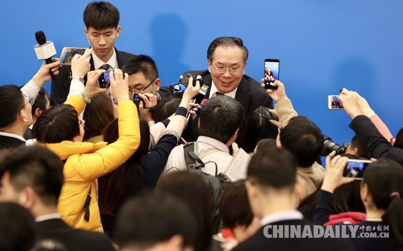 全國政協十三屆一次會議舉行新聞發布會