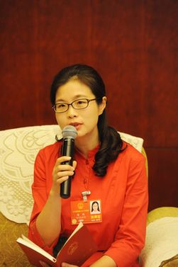 楊帆代表：建議運用互聯網和大數據技術，加快推進產業工人隊伍建設