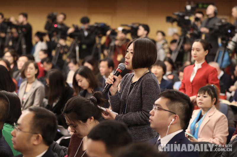 財(cái)政部部長肖捷等就“財(cái)稅改革和財(cái)政工作”答記者問