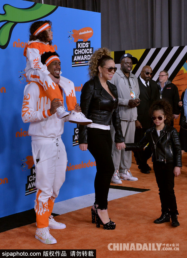 兒童選擇獎：瑪麗亞·凱莉與前夫和孩子們拉風(fēng)亮相