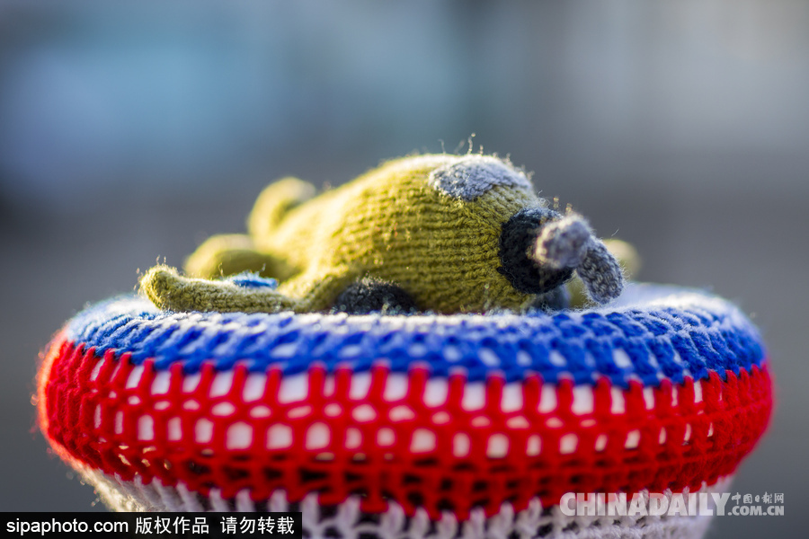 英國(guó)皇家空軍百年紀(jì)念 毛線版飛機(jī)造型多樣呆萌可愛