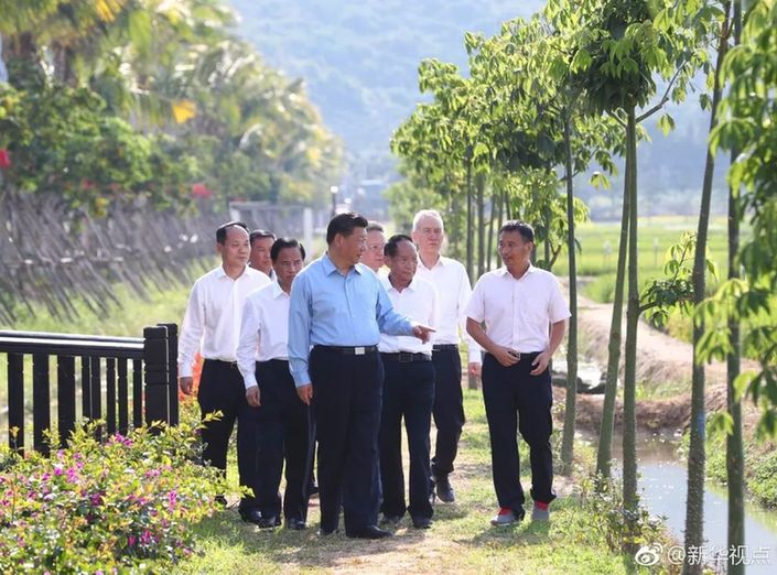 習近平視察中科院深海科學與工程研究所