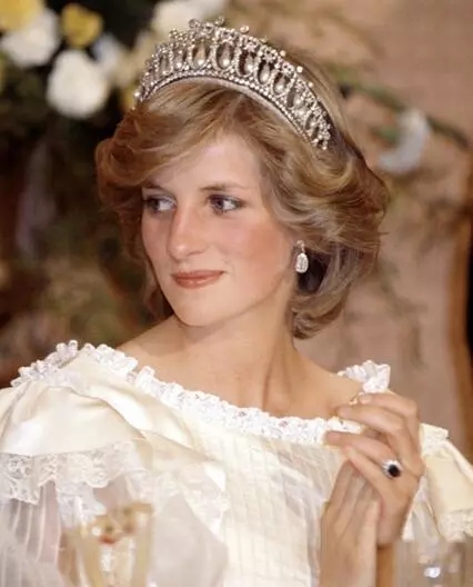 凱特王妃又生了個小王子！喬治王子一下課就去看弟弟了