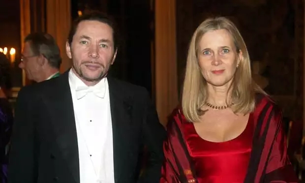 今年的諾貝爾文學獎不頒了，網友第一時間通知村上春樹……