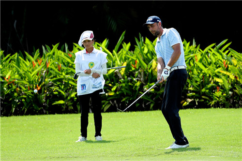 海口錦標賽第二輪延至周六補賽：史蒂文·勞頓和白托德并列領先會館成績榜