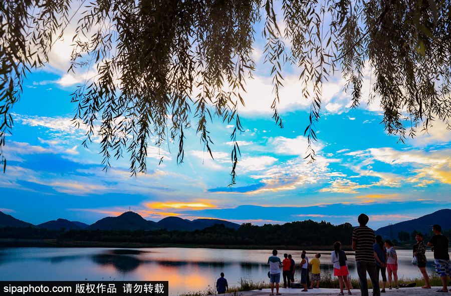 藍天白云刷屏！盤點風清日朗的絕美風光 為眼睛降溫