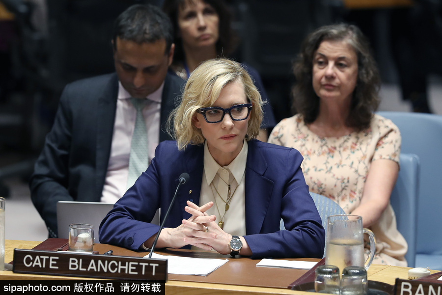 大魔王氣場超強！好萊塢女星凱特·布蘭切特現(xiàn)身聯(lián)合國會議