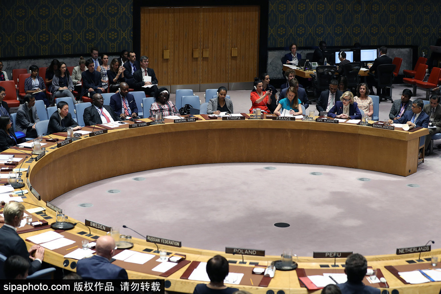 大魔王氣場超強！好萊塢女星凱特·布蘭切特現(xiàn)身聯(lián)合國會議