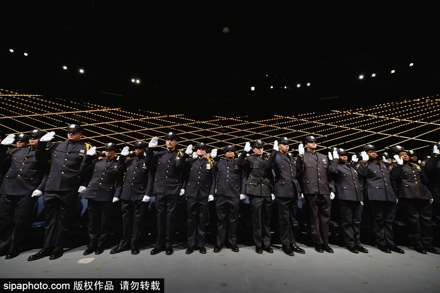 美國紐約：青春洋溢朝氣十足！紐約市警察學院畢業典禮盛大舉行