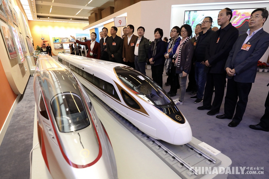 全國政協委員參觀“偉大的變革——慶祝改革開放40周年大型展覽”