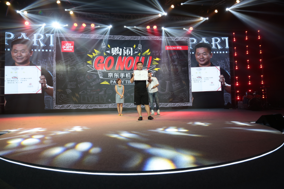 雙攝手機cool1 dual發布，預約量短時過百萬