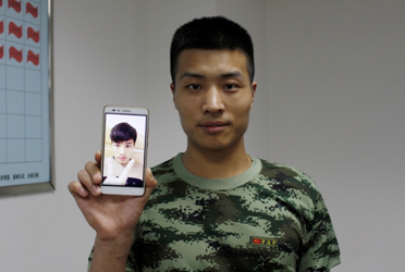 當(dāng)兵前后對比照：軍旅生活如何改變了他們