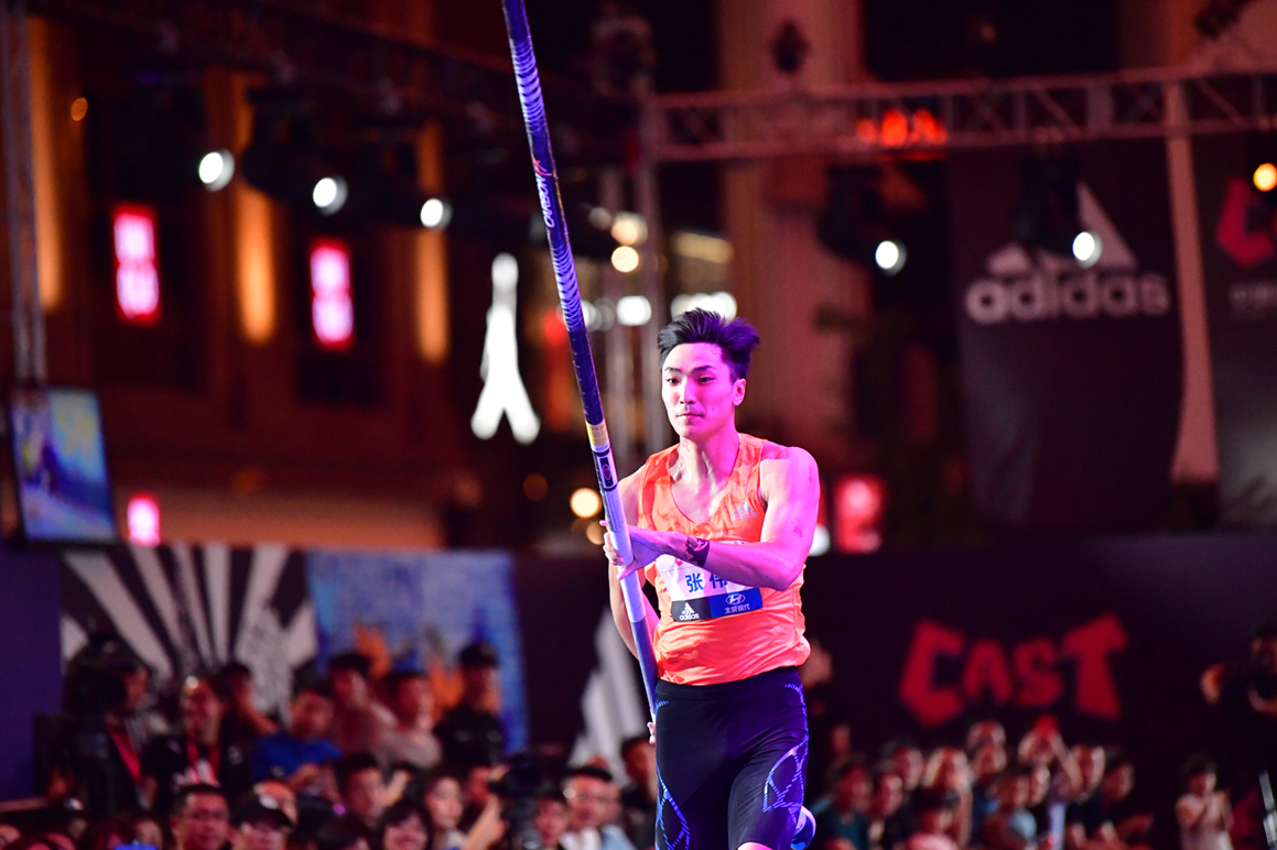街頭田徑四度亮相世貿天階 張偉5米70破賽會紀錄奪冠