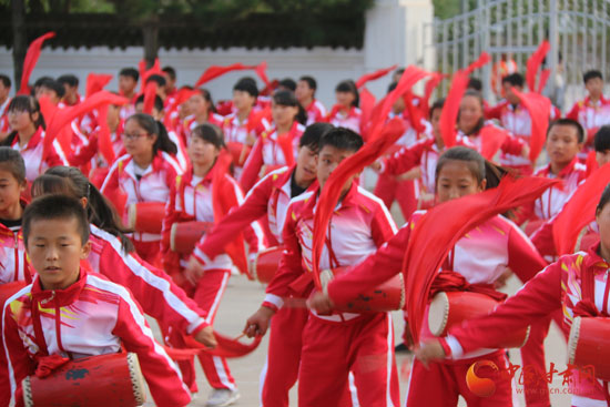 【網絡媒體走轉改】行走紅色南梁 朗朗書聲中看教育扶貧啟智民族未來(組圖)