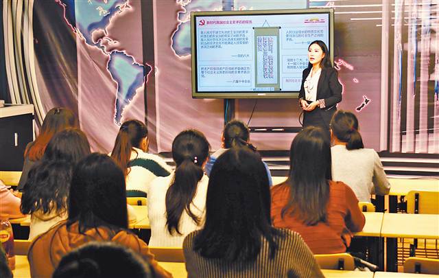 【領航新征程】重慶高校用榜樣宣講、翻譯比賽、微課堂比賽等創新形式宣講十九大精神 讓十九大精神浸潤高校學子心