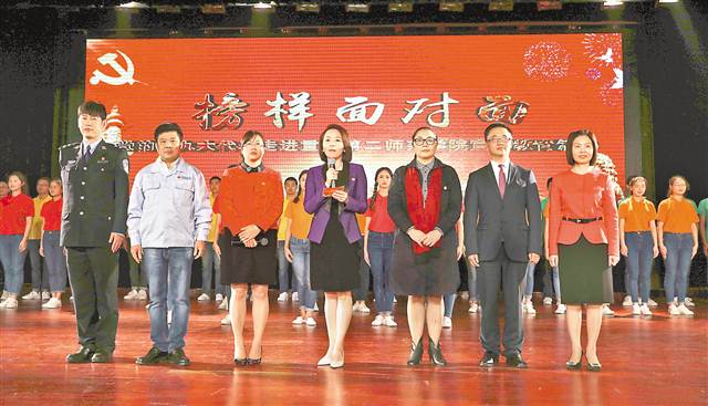 【領航新征程】重慶高校用榜樣宣講、翻譯比賽、微課堂比賽等創新形式宣講十九大精神 讓十九大精神浸潤高校學子心